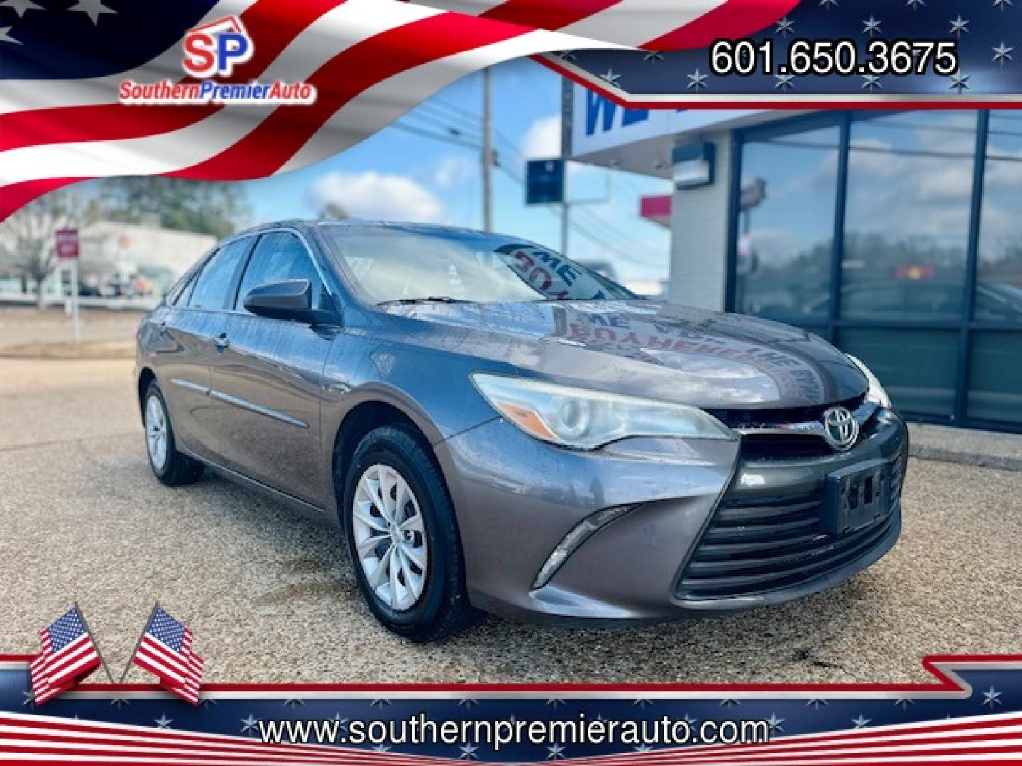 2015 GRAY TOYOTA CAMRY SE; LE; XLE; X (4T4BF1FK9FR) , located at 922 W. Beacon St., Philadelphia, MS, 39350, (601) 650-3675, 32.770447, -89.127151 - Photo#0